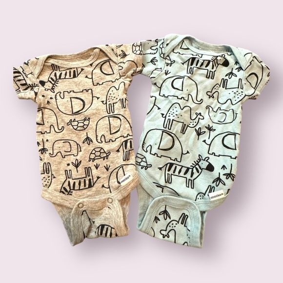 Gerber Animal Onesie Newborn Set - Gray and Blue - Picture 3 of 5
